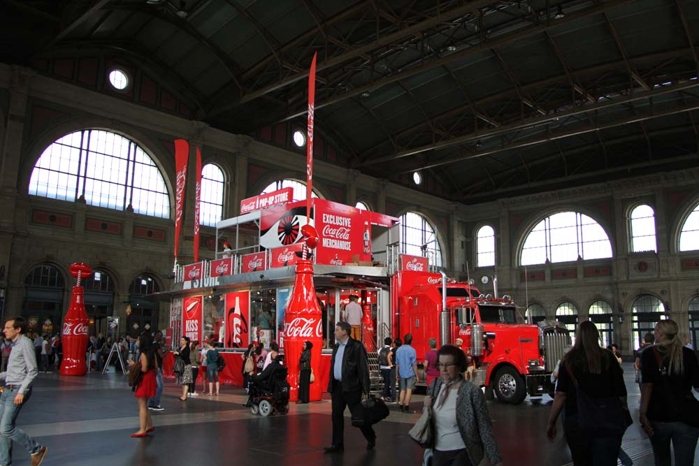 100. Jubiläum der Coca-Cola-Glasflasche 1 coca cola event