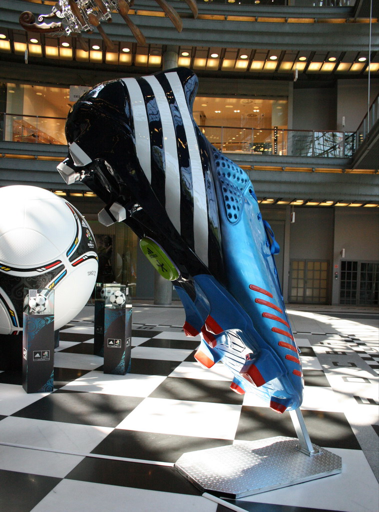 Adidas predator – UEFA Euro 2 Large scale Fiberglass Adidas 3D advertising shoe