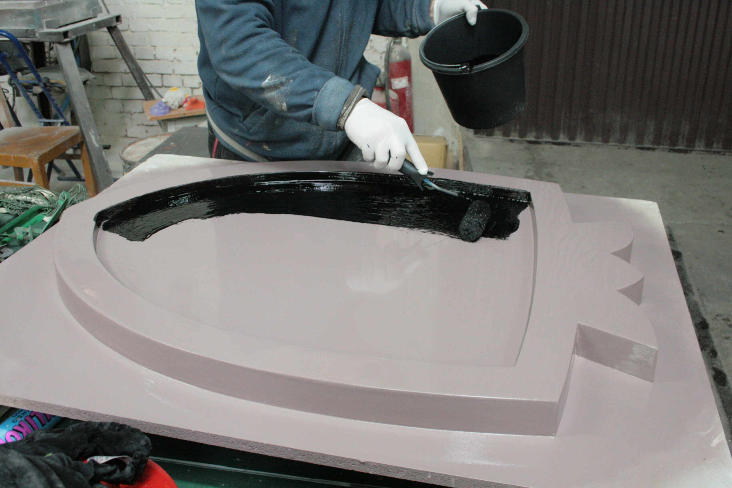 Stierkopf Glasfaser -Figuren MIT Logo und Wandhalterung 2 Figura dekoracyjna i reklamowa - łeb byka na ścianę