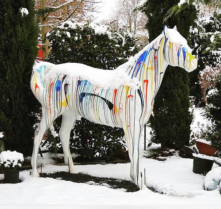 Fiberglas Buntes LeBensgrozwetts Pferd 1 Kolorowa statua koń naturalnej wielkości