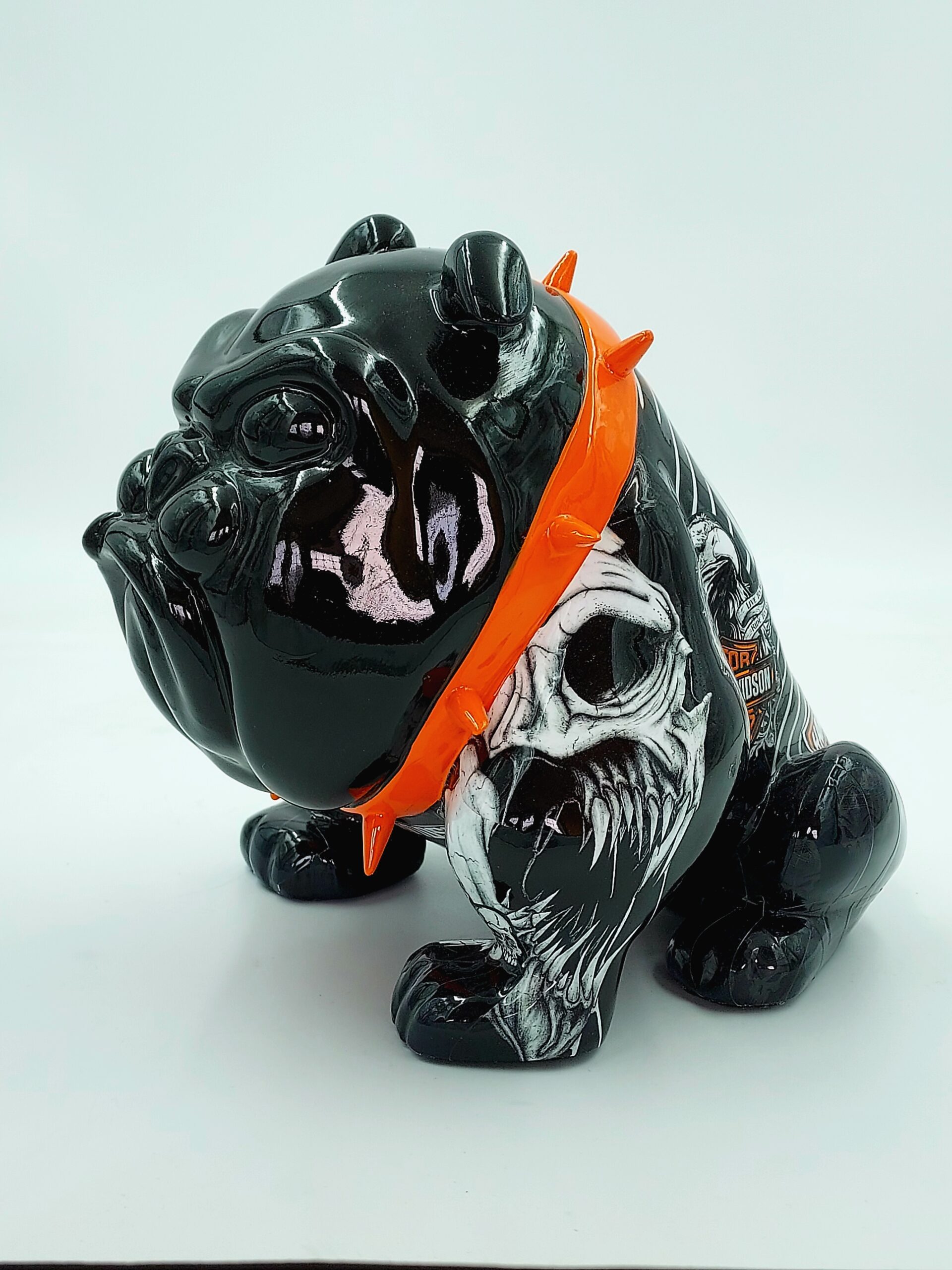 Bulldogge Avella Hund 55cm - Harley Davidson 1 pies Bulldog Avella 55cm - Harley Davidson