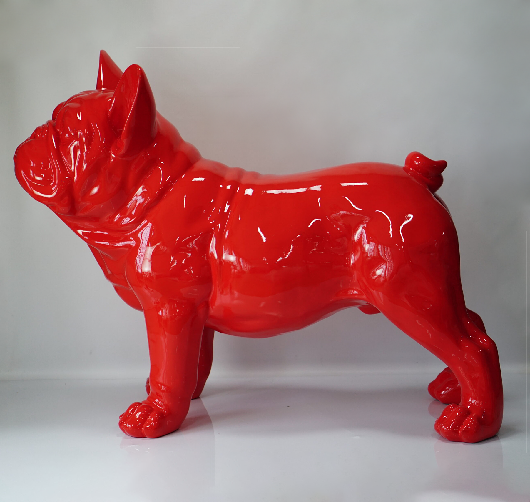 Große französische Bulldogge Figur pies Duża figura bulldog francuski „Juki”- wersja jednokolorowa