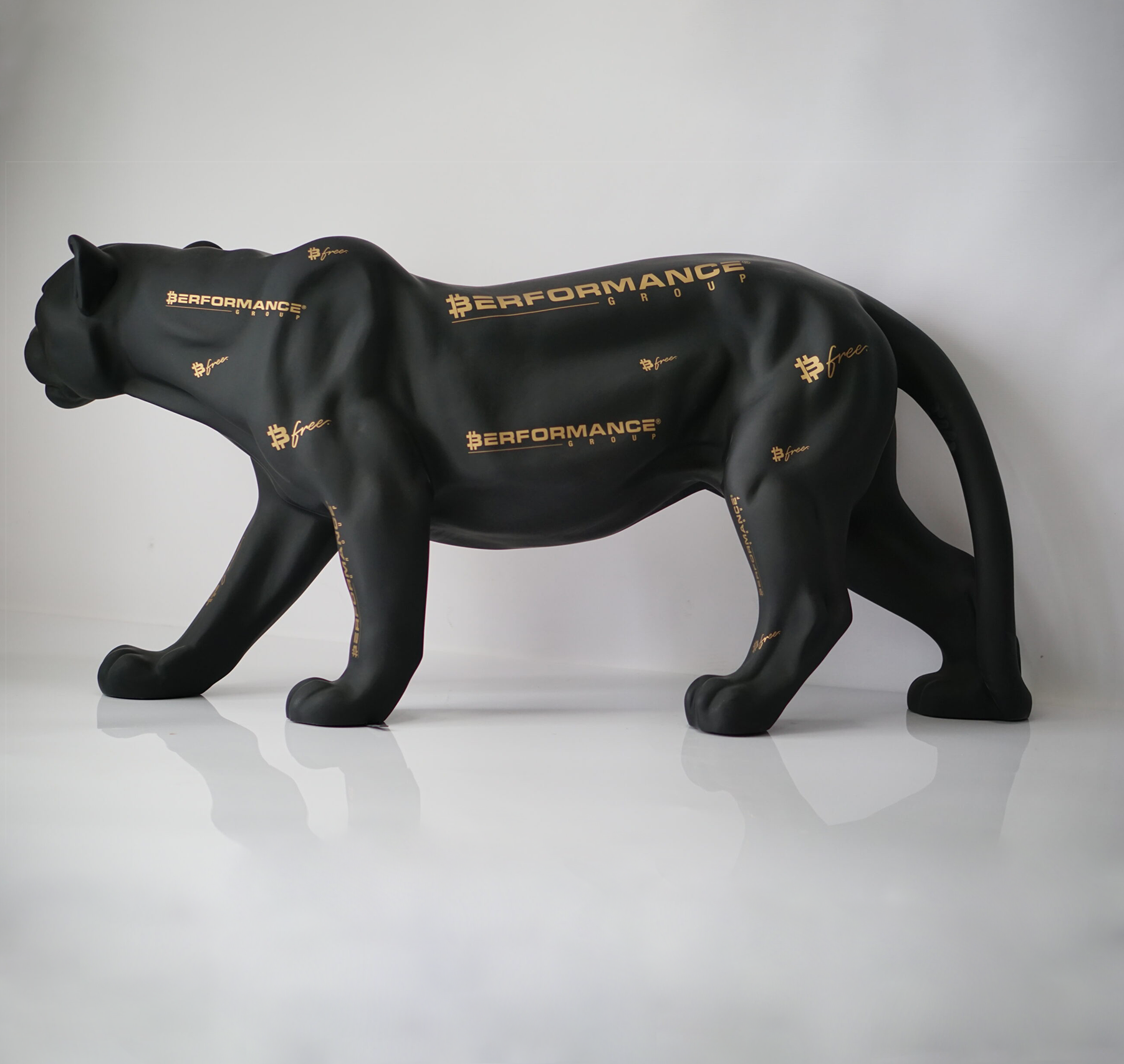Stehende Panther in natürlicher Größe B-Performance 4 Pantera stojąca naturalnych wymiarów B-performance