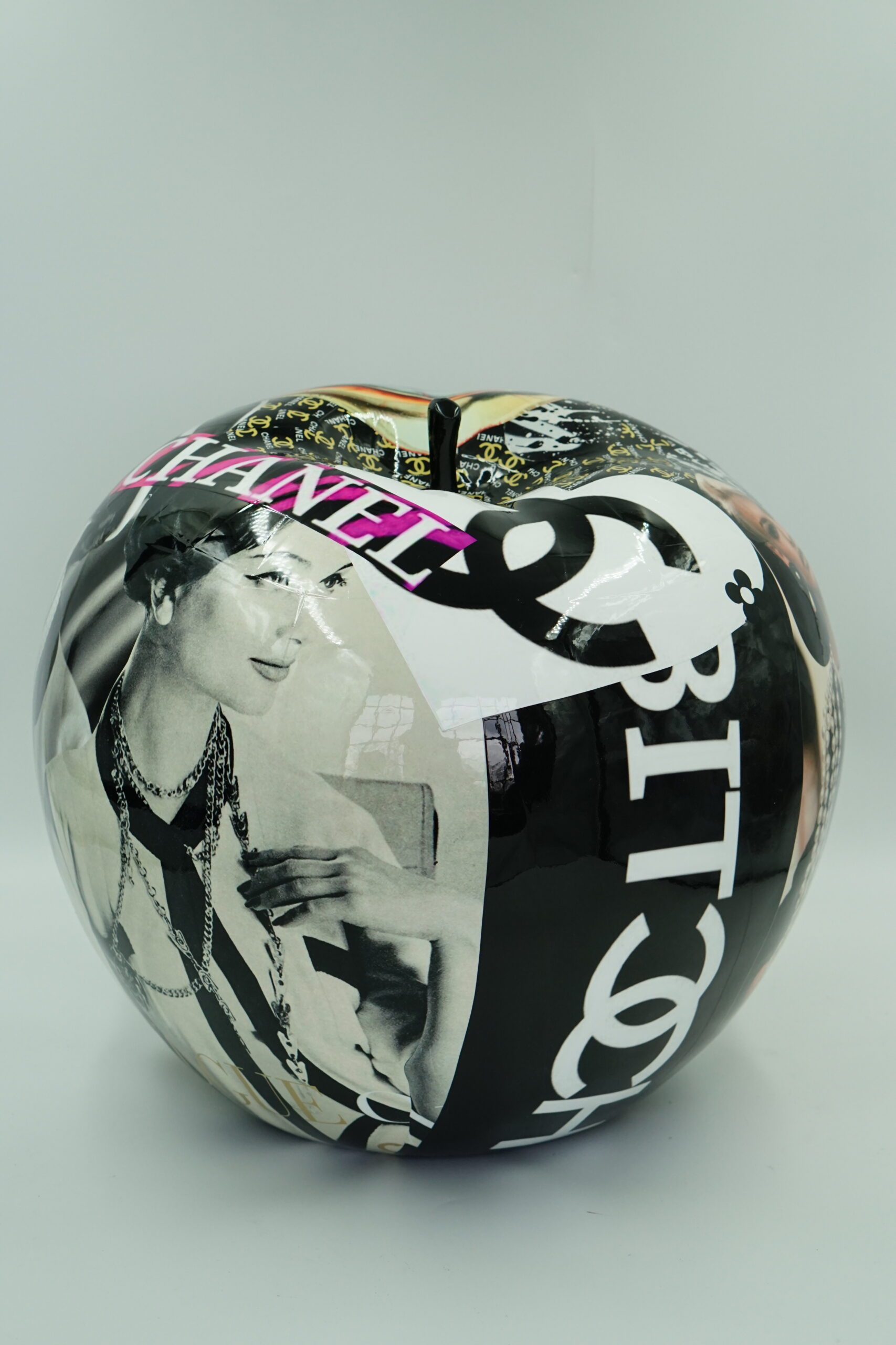 Apfel Karl Lagerfeld 80cm 2 Jabłko Karl Lagerfeld 80cm