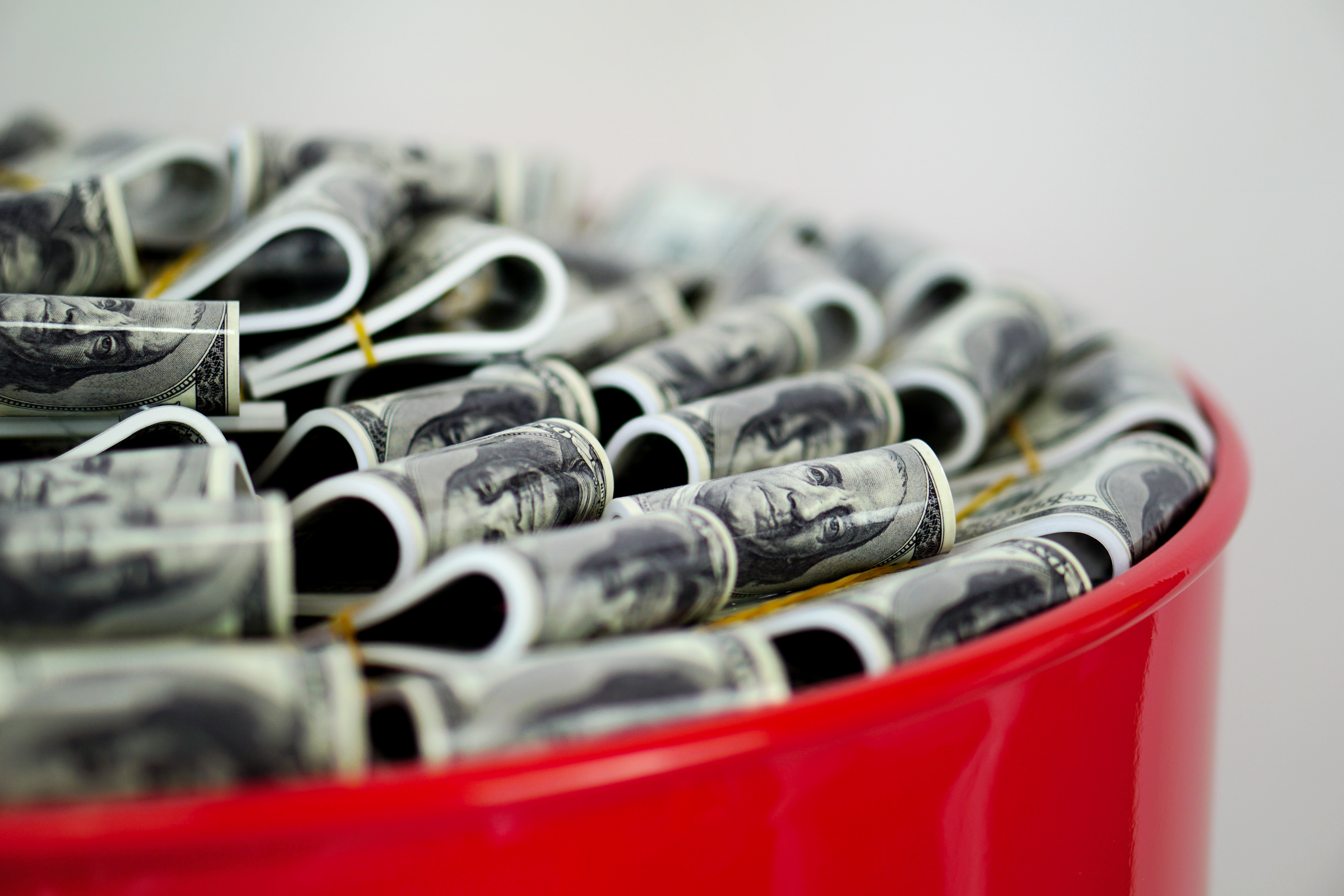 Fass mit Dollar - Malerei + Logo 1 Beczka z dolarami - malowanie + logo