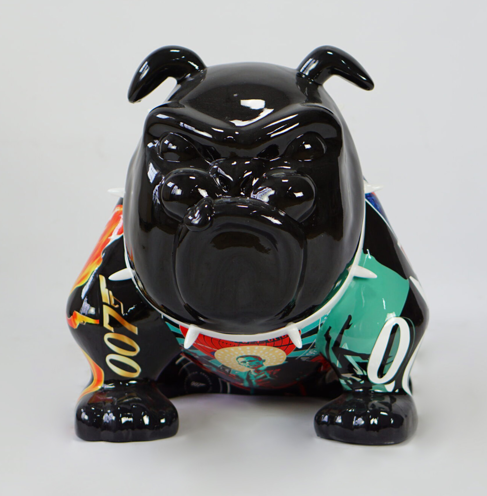 Bulldog Avella 55cm Hund - James Bond 1 pies Bulldog Avella 55cm - James Bond