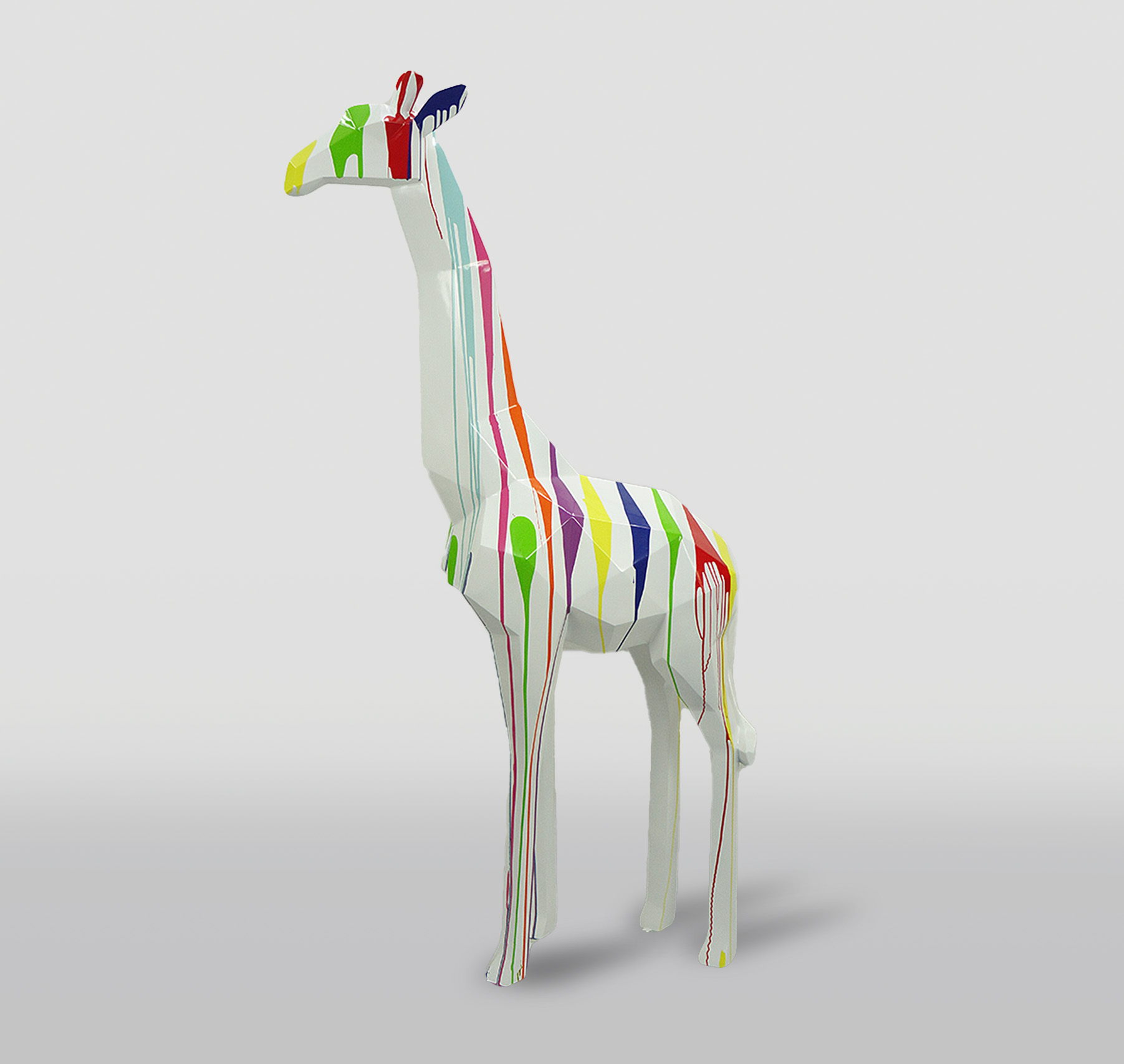 Große geometrische Giraffe -Figur aus Laminat - schwarzer Müll 2 Duża figura żyrafa geometryczna z laminatu - czarny trash