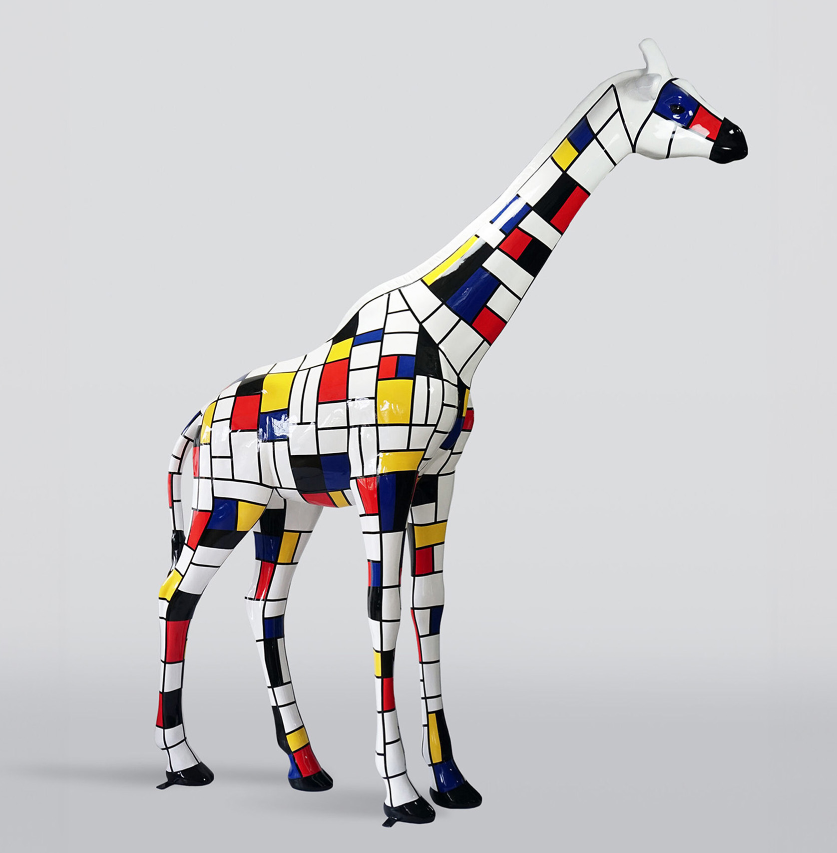 Lebensgroße Giraffenfigur - Mondrian 1 Duża figura żyrafa naturalnej wielkości - Mondrian